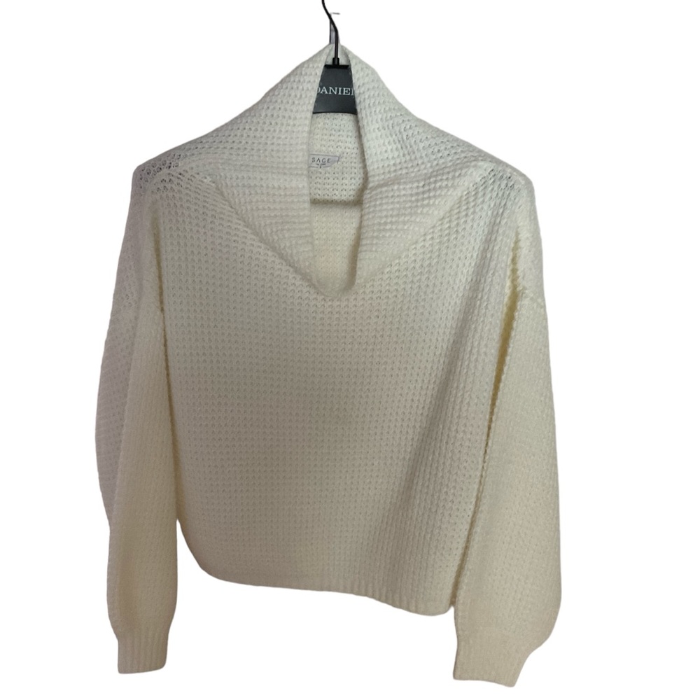 Crop knitted Off White Sweater - Like New Condition